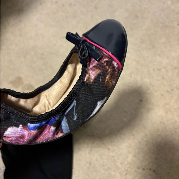 Packable Flats—butterfly twists - Picture 6 of 6